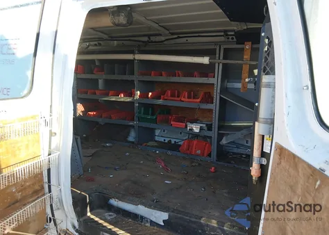 2010 Ford E-350 Super Duty z USA, uszkodzony, nr VIN 1FTSS3EL8ADA16321